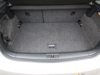 Volkswagen Polo 1.2 TSI BlueMotion Comfort Edition, NL auto, 1e Eig, Lage Km