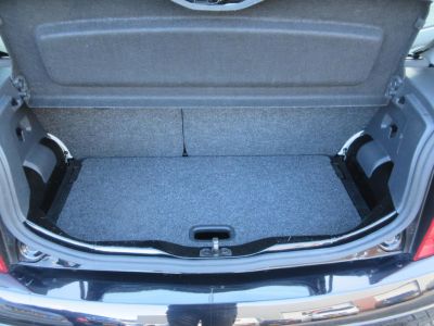 Volkswagen up! 1.0 high up! Airco, LM, metallic, APK 2-26