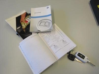 Volkswagen up! 1.0 high up! Airco, LM, metallic, APK 2-26