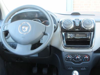Dacia Lodgy 1.2 TCe Lauréate 7p. Airco, Trekhaak, NL auto, APK 4-26
