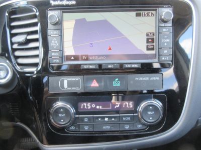 Mitsubishi Outlander 2.0 PHEV Executive Edition, Trekhaak, Xenon, Navi, APK 7-26