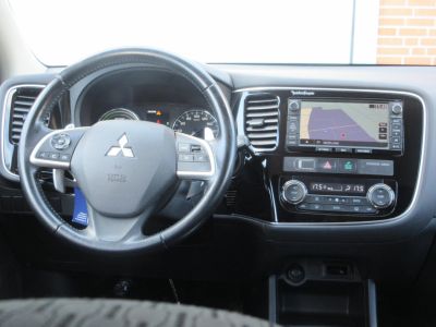 Mitsubishi Outlander 2.0 PHEV Executive Edition, Trekhaak, Xenon, Navi, APK 7-26