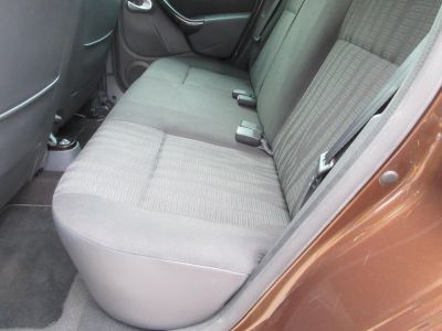 Dacia Duster 1.6 Lauréate 2wd, Airco, LM, NL auto, APK 8-26