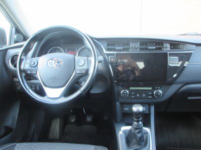 Toyota Auris Touring Sports 1.6 Aspiration, Navi, Clima, Camera, APK 9-26