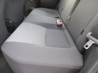 Toyota Yaris 1.3 VVT-i Aspiration, Automaat, Airco, Trekhaak, Cruise, NL auto !