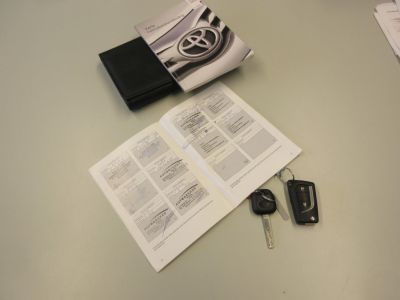 Toyota Yaris 1.3 VVT-i Aspiration, Automaat, Airco, Trekhaak, Cruise, NL auto !