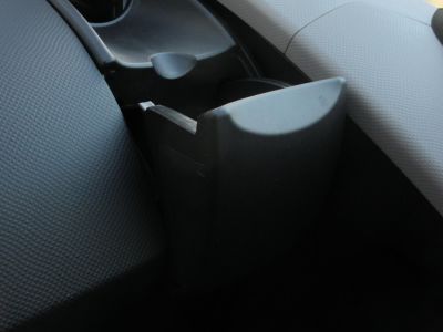 Toyota Yaris 1.0 VVTi, LM, Stereo, NL auto, APK 9-26