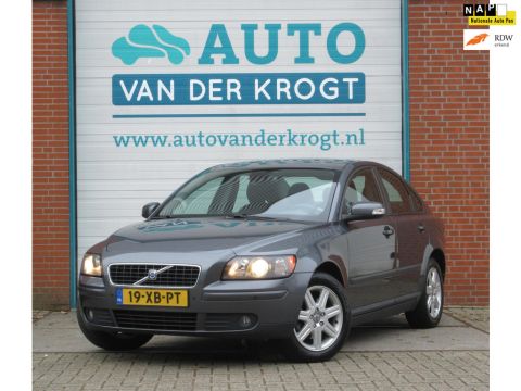 Volvo S40 1.8 Edition I, Trekhaak, Parkeerhulp, Airco, Cruise, APK 11-26