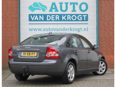 Volvo S40 1.8 Edition I, Trekhaak, Parkeerhulp, Airco, Cruise, APK 11-26