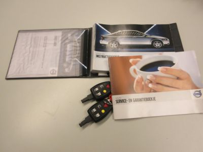 Volvo S40 1.8 Edition I, Trekhaak, Parkeerhulp, Airco, Cruise, APK 11-26