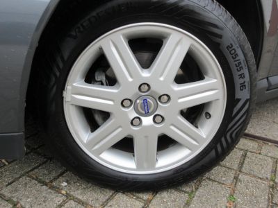 Volvo S40 1.8 Edition I, Trekhaak, Parkeerhulp, Airco, Cruise, APK 11-26