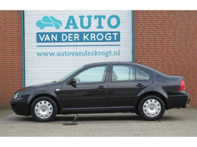 Volkswagen Bora 2.0 liter, Airco, NL auto, Trekhaak, 1e Eig, 53.525 km !!! Nw Distr. APK 3-27