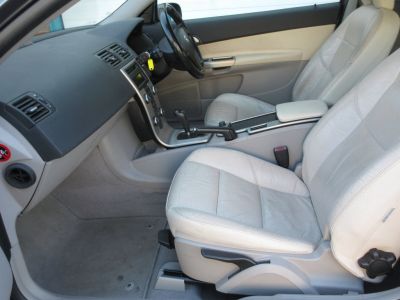 Volvo C30 2.4i Automaat, Airco, Leer, Trekhaak, Nw Distr. RHDrive !!! APK 10-26