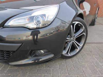 Opel Astra GTC 1.4 Turbo Sport, Clima, Navi, Infinity Sound, 20" Velgen. APK 3-27