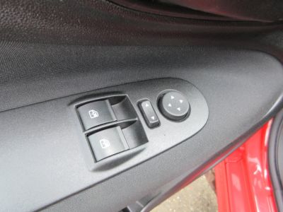 Fiat Punto Evo 0.9 TwinAir Street, Airco, Trekhaak, Lage km, APK 3-27