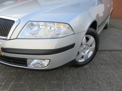 Škoda Octavia 1.6 Elegance, Clima, Comf, Lage km, APK 3-27