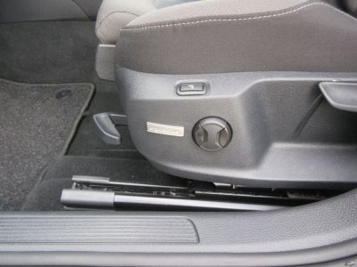 Volkswagen Golf 1.4 TSI Highline, Automaat, Trekhaak, Navi, NL auto, Lage km.