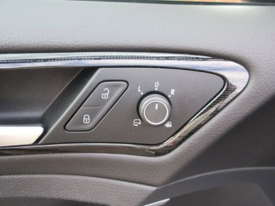 Volkswagen Golf 1.4 TSI Highline, Automaat, Trekhaak, Navi, NL auto, Lage km.