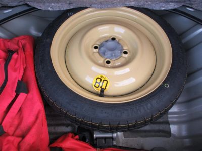 Daihatsu Sirion 2 1.0-12V Premium, 2e Eig, 4 seizoenen banden, APK 4-27