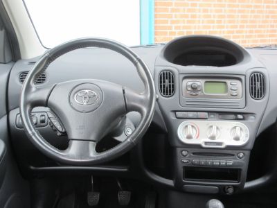 Toyota Yaris Verso 1.5 VVT-i Sol, Airco, APK 3-27