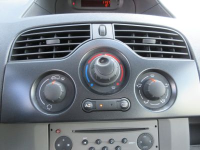Renault Kangoo Family 1.6-16V Expression, Airco, Trekhaak, Lage km, APK 5-27