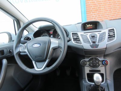 Ford Fiesta 1.25 Limited, Airco, Trekhaak, NL auto, APK 5-27