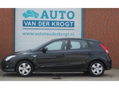 Hyundai i30 1.4i i-Drive Cool, Airco, metallic, APK 5-27