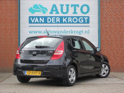 Hyundai i30 1.4i i-Drive Cool, Airco, metallic, APK 5-27