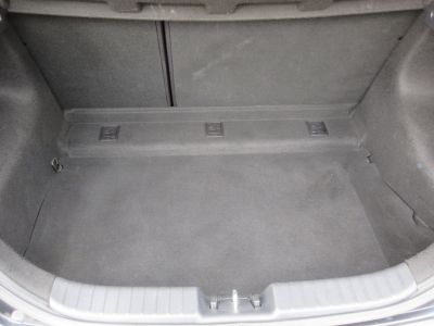 Hyundai i30 1.4i i-Drive Cool, Airco, metallic, APK 5-27