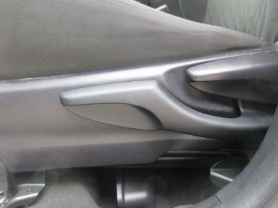 Toyota Yaris 1.0 VVT-i Now, 5 Drs, NL auto, Airco, APK 9-27