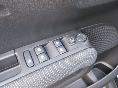 Citroën C3 Aircross 1.2 PureTech Shine, Clima, Navi, 1e Eig, 16.681 km !!! APK 8-28