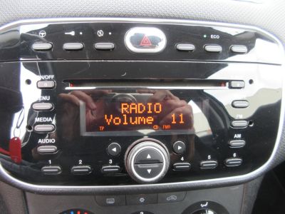 Fiat Punto Evo 0.9 TwinAir Pop, 5 Drs, Airco, APK 9-27