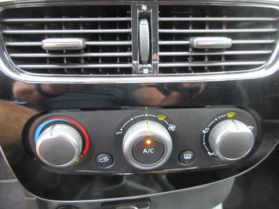 Renault Clio 0.9 TCe Zen, Airco, Navi, NL auto, APK 9-27