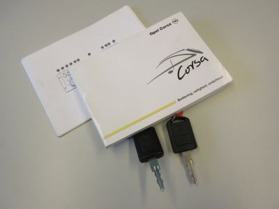 Opel Tour 1.6 Comfort, NL auto, 1e Eig, Nw Distr. APK 9-27, Lage KM !!