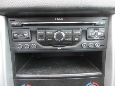 Peugeot 207 SW 1.6 VTi Première, NL auto, Trekhaak, Pano, Airco, APK 10-27