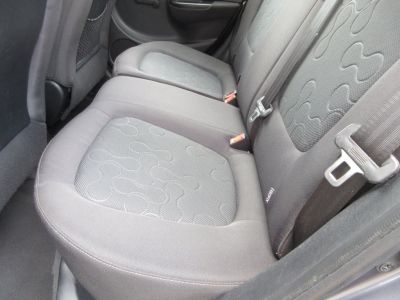 Hyundai i20 1.2i DynamicVersion, Airco, Nw banden, Trekhaak, APK 1-27